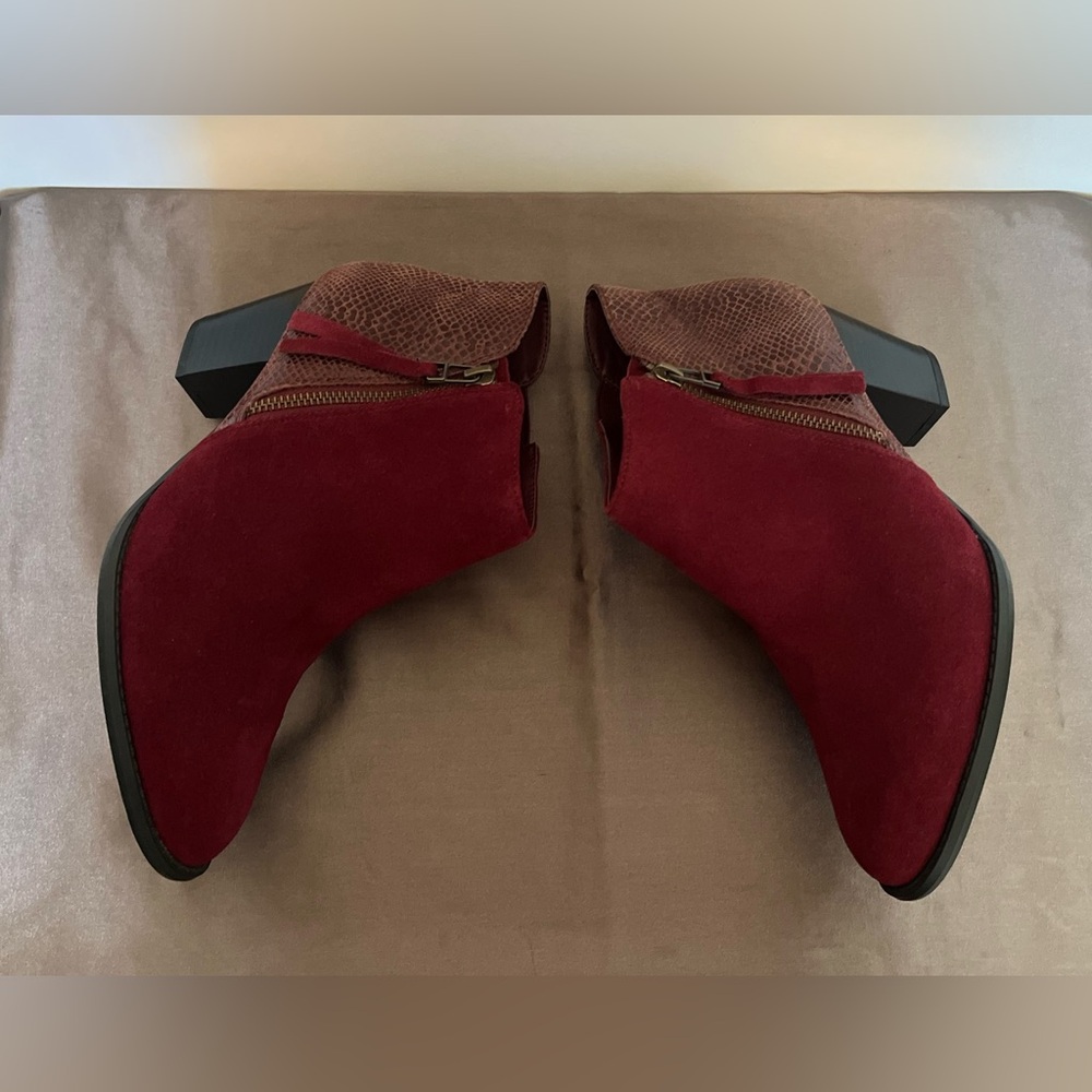 Vionic Anne heeled booties - Picture 6 of 9